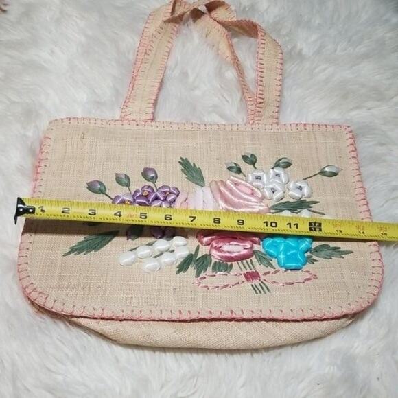 Vintage Straw Embroidered Fruit Tote - Picture 7 of 7
